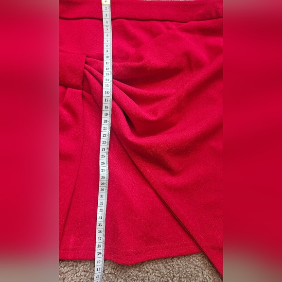 SHEIN Bold Red Mini Skirt with Knot Detail - Picture 8 of 11